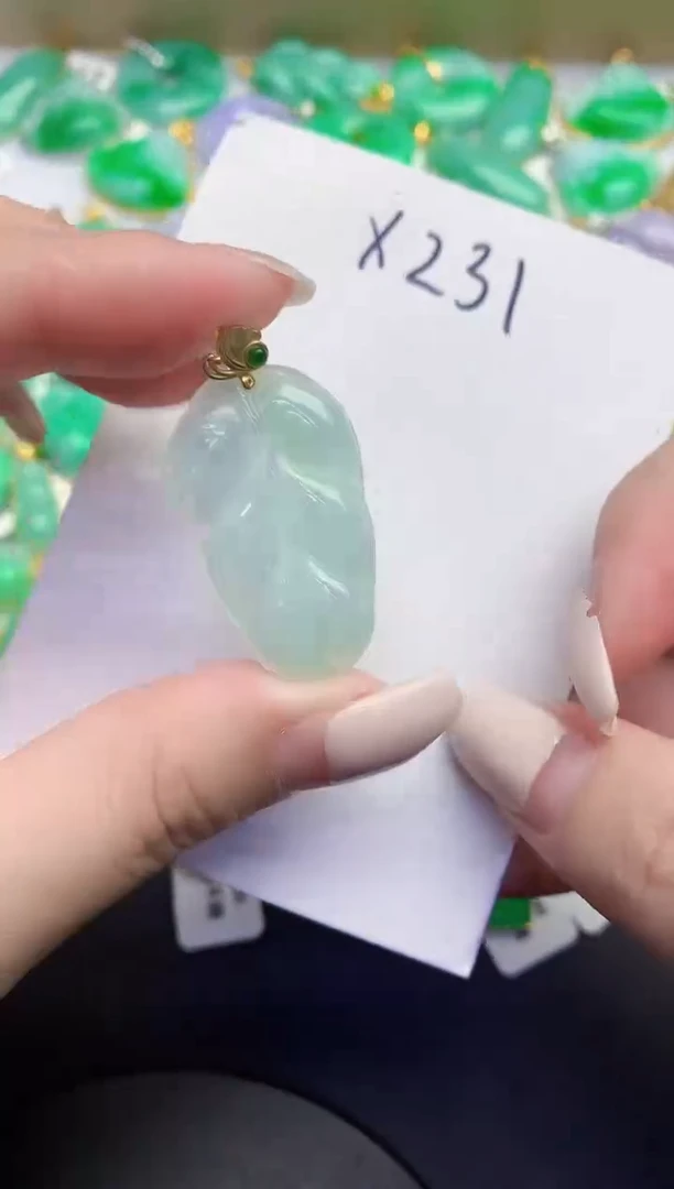 颈饰未镶嵌翡翠缅甸天然翡翠A货