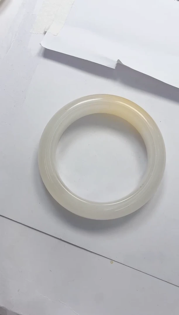 石英质玉手镯未镶嵌228/52.2