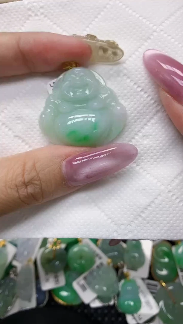 翡翠18K金镶嵌颈饰1111111111