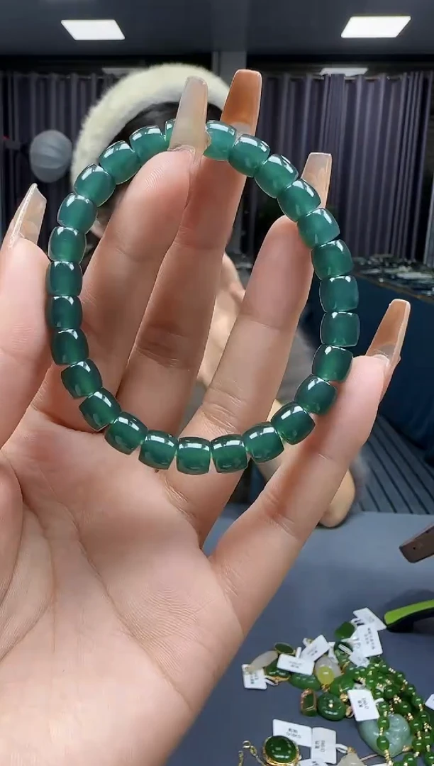 【闪购商品】翡翠手串未镶嵌11111111