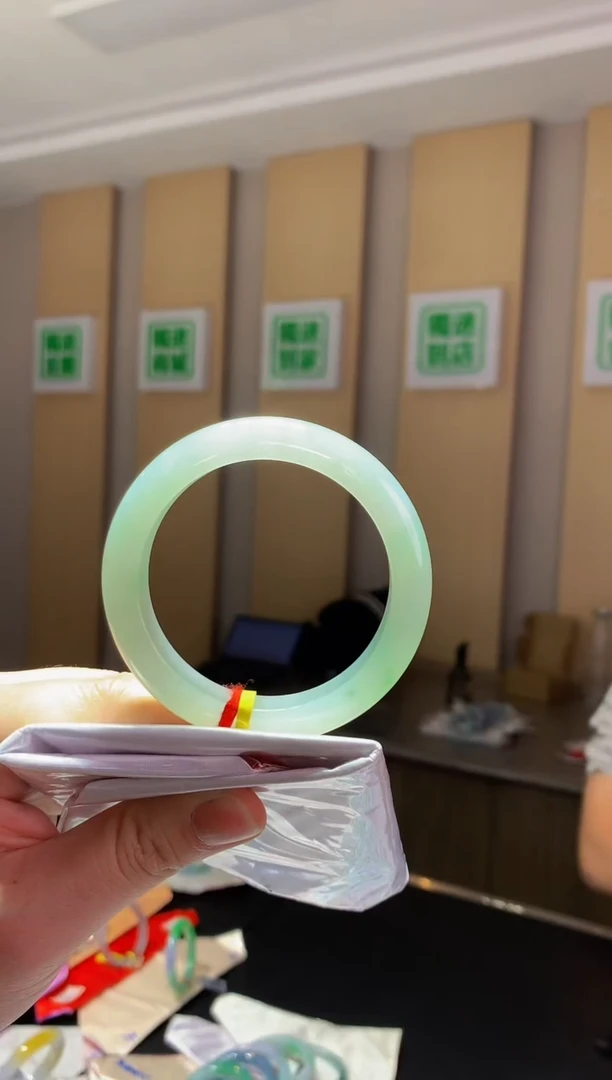 未镶嵌手镯翡翠-Q350 圈口 55.5