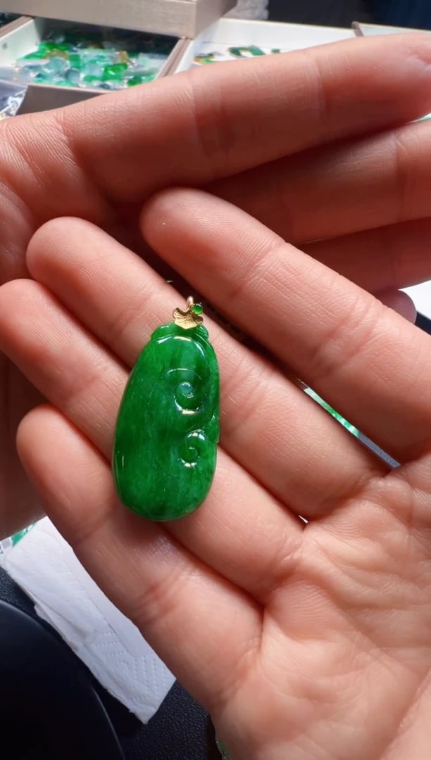 【闪购商品】定制翡翠18K金镶嵌2980元