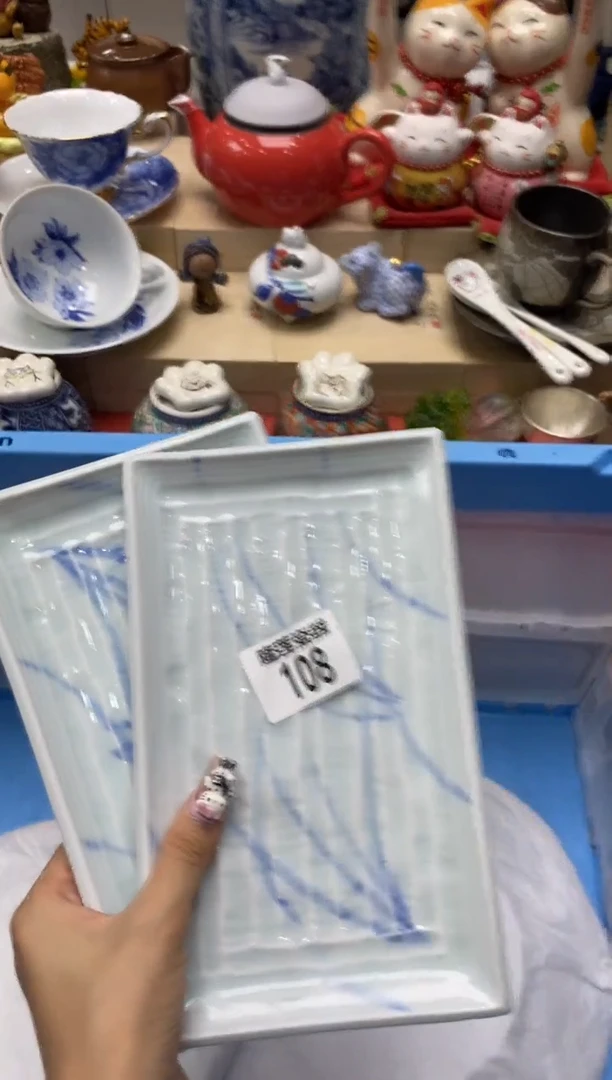 瓷片往***生隆莲瓷器欢迎大家