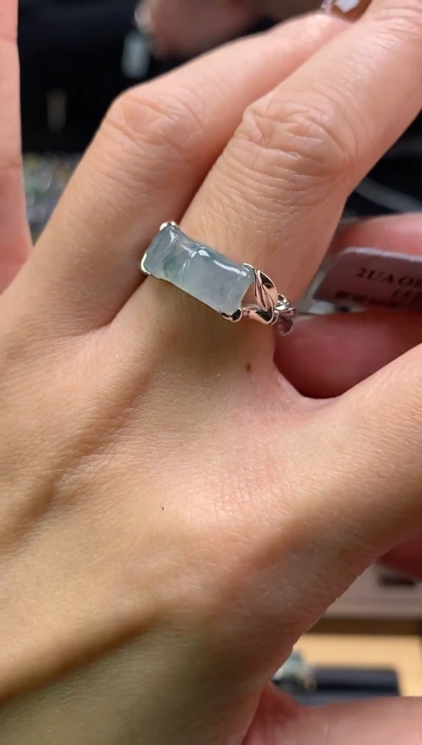 颈饰银S925镶嵌翡翠净货19261