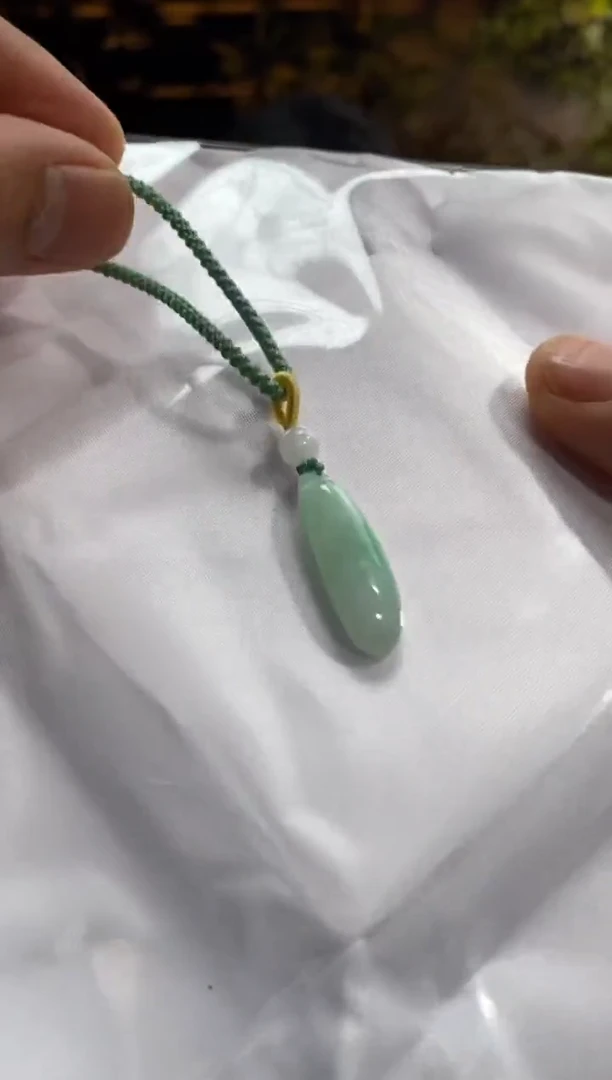 【闪购商品】翡翠吊坠(不含链)未镶嵌012302-天然翡翠a货吊坠