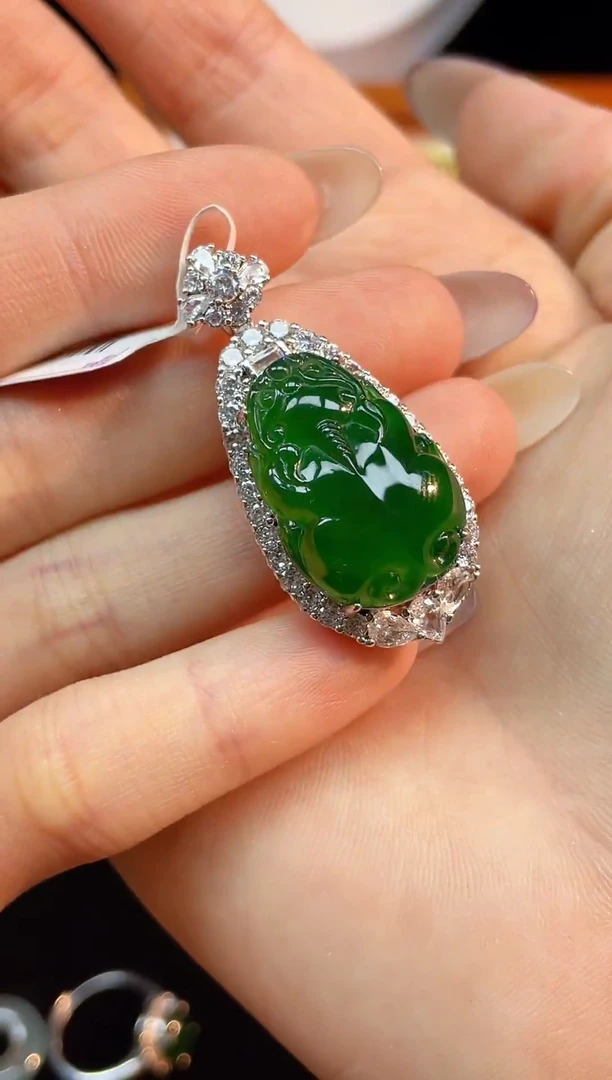 吊坠(不含链)未镶嵌翡翠天然翡翠A货