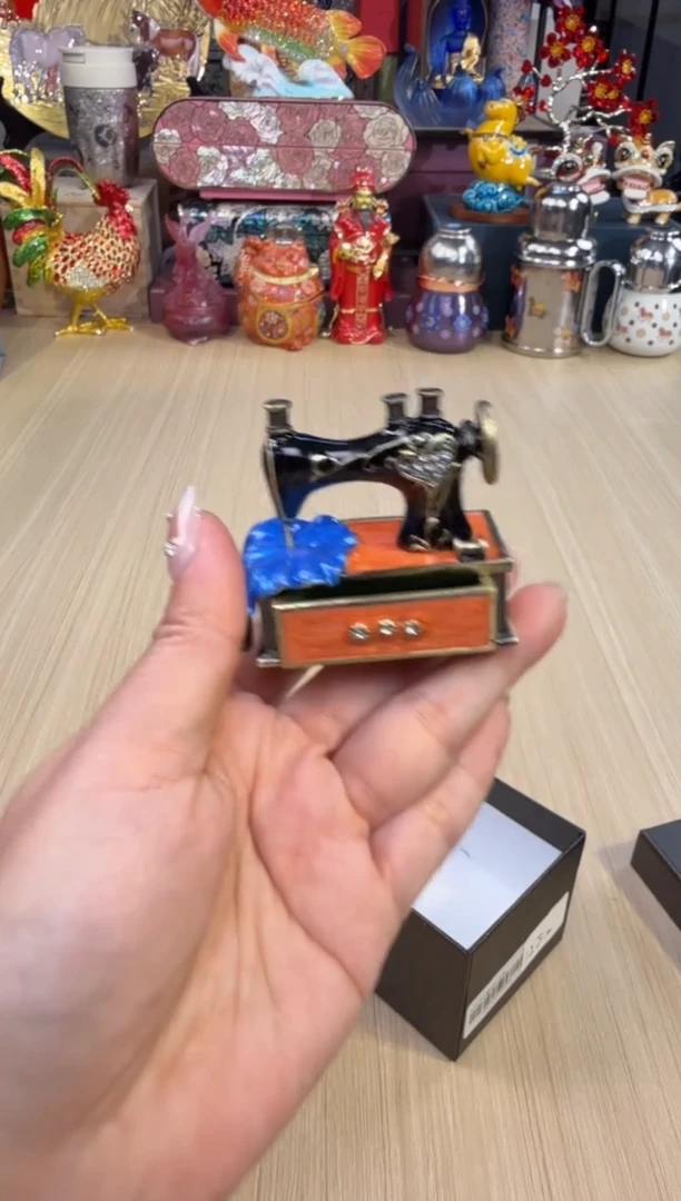 4七宝蓝色复古缝纫机