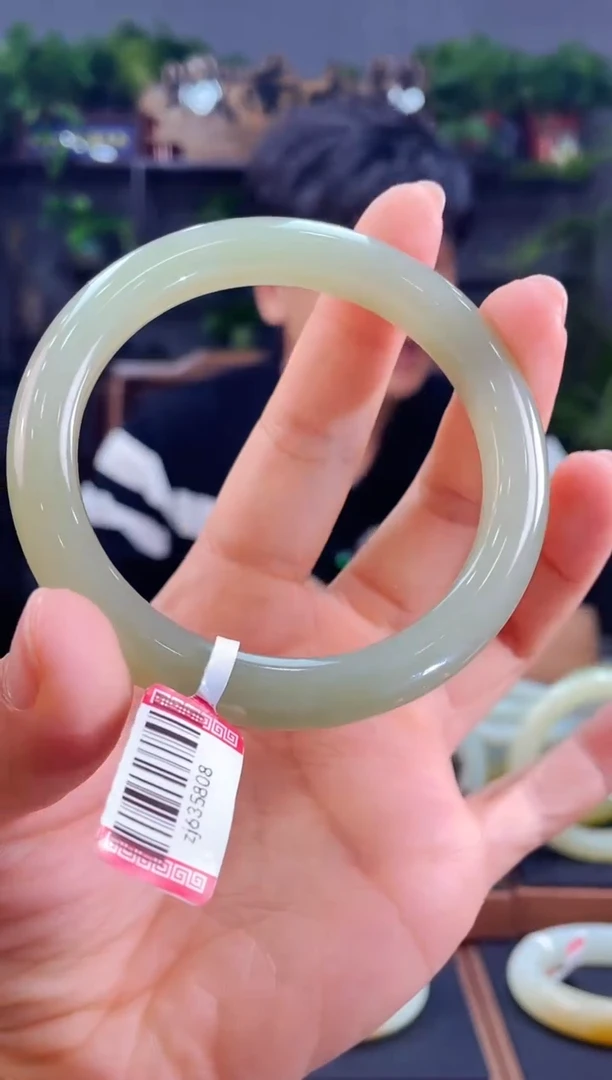 和田玉手镯未镶嵌58湖水绿635808