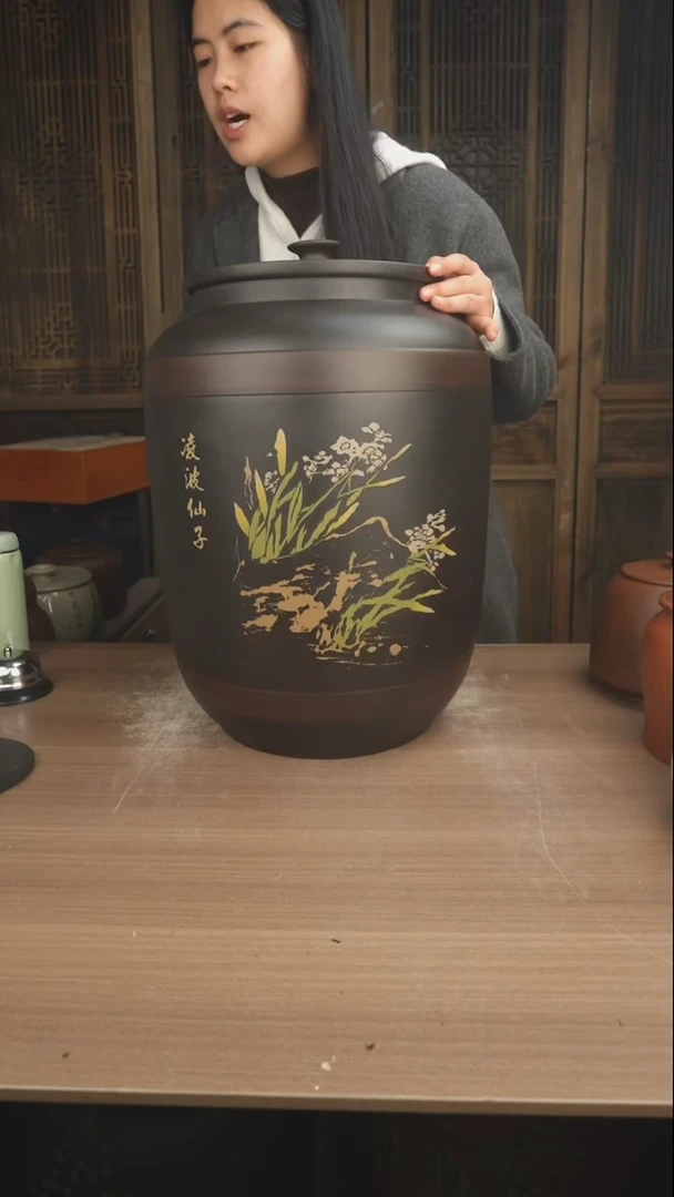 罐云南建水紫陶茶缸