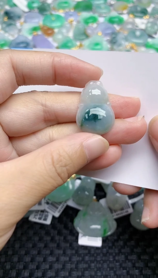 翡翠未镶嵌颈饰天然翡翠A货