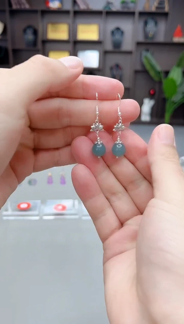 未镶嵌石英质玉（天山翠）耳饰237000