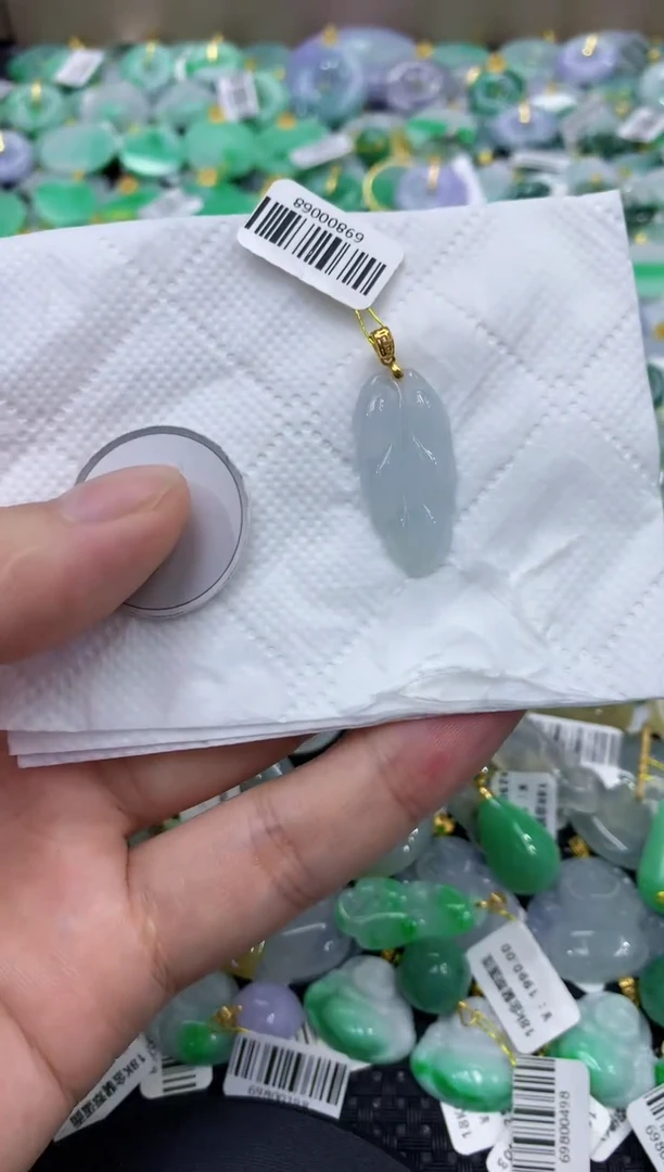 颈饰未镶嵌翡翠天然缅甸翡翠A货