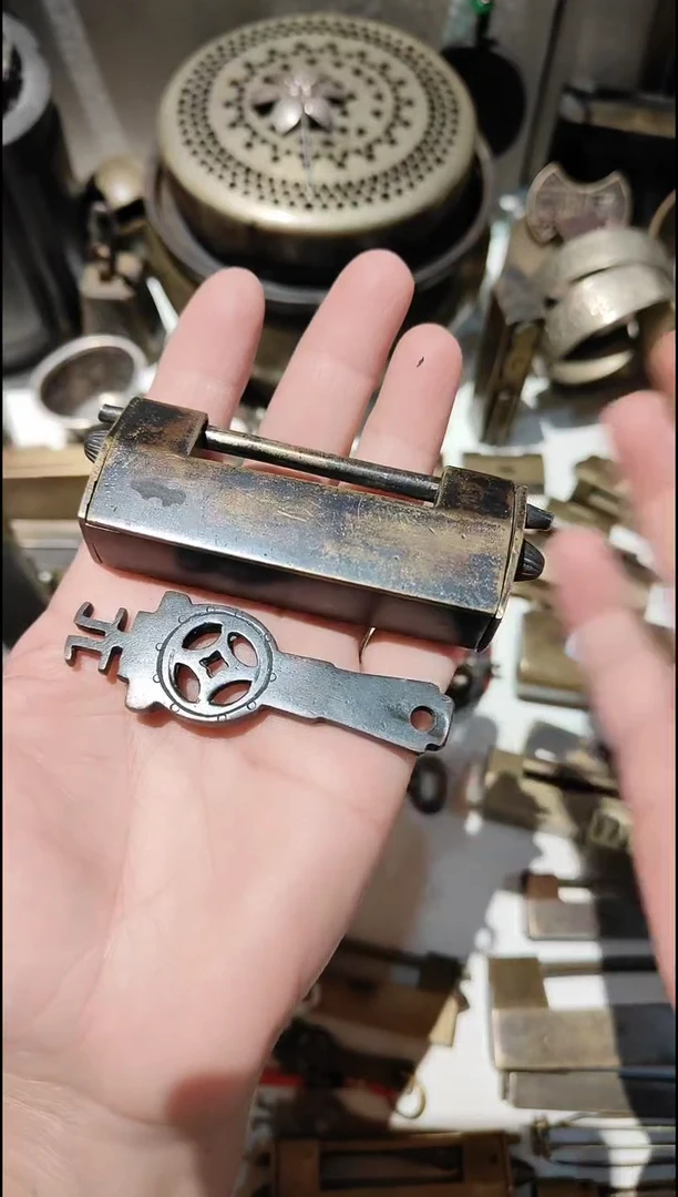 金属古典摆件家居摆件一个