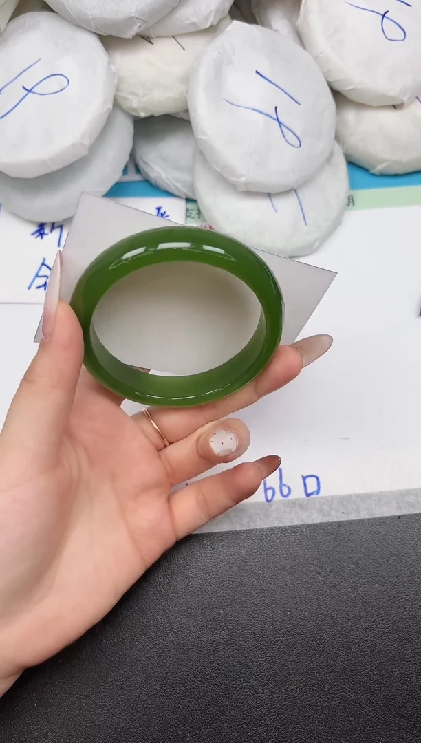 未镶嵌手镯石英质玉A332/57.2