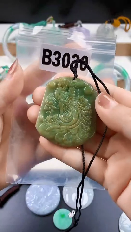 颈饰未镶嵌翡翠天然翡翠吊坠挂件