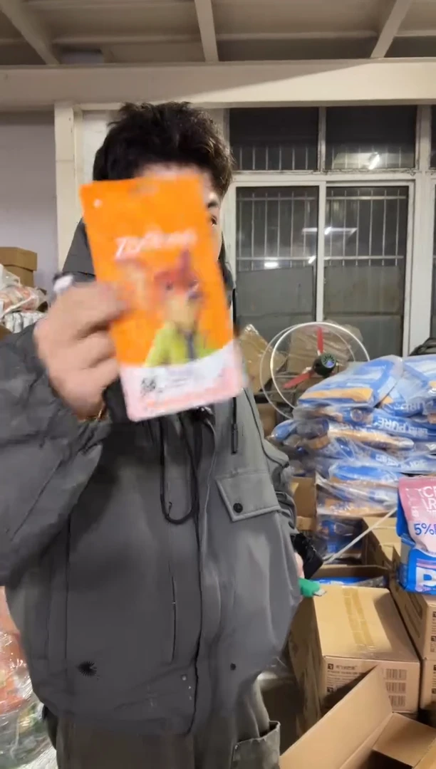 临期明年6月阿飞巴弟迪士尼猫条*1包（口味随机）