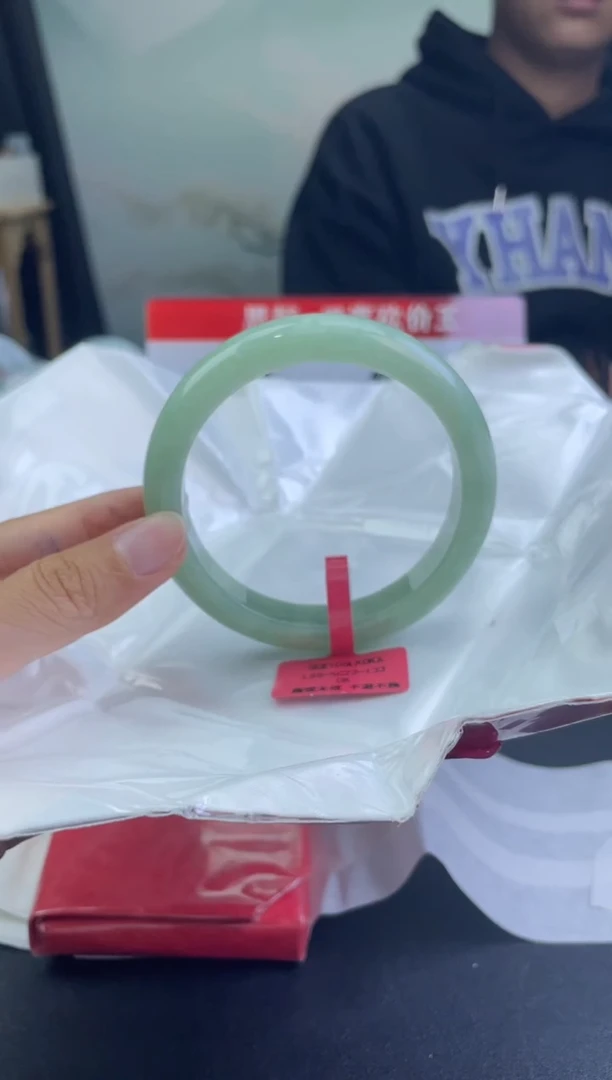 翡翠手镯未镶嵌6翡翠手镯
