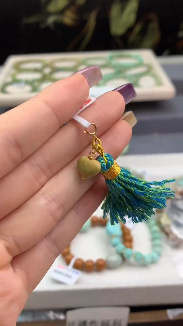 未镶嵌挂件南红玛瑙洋.D136