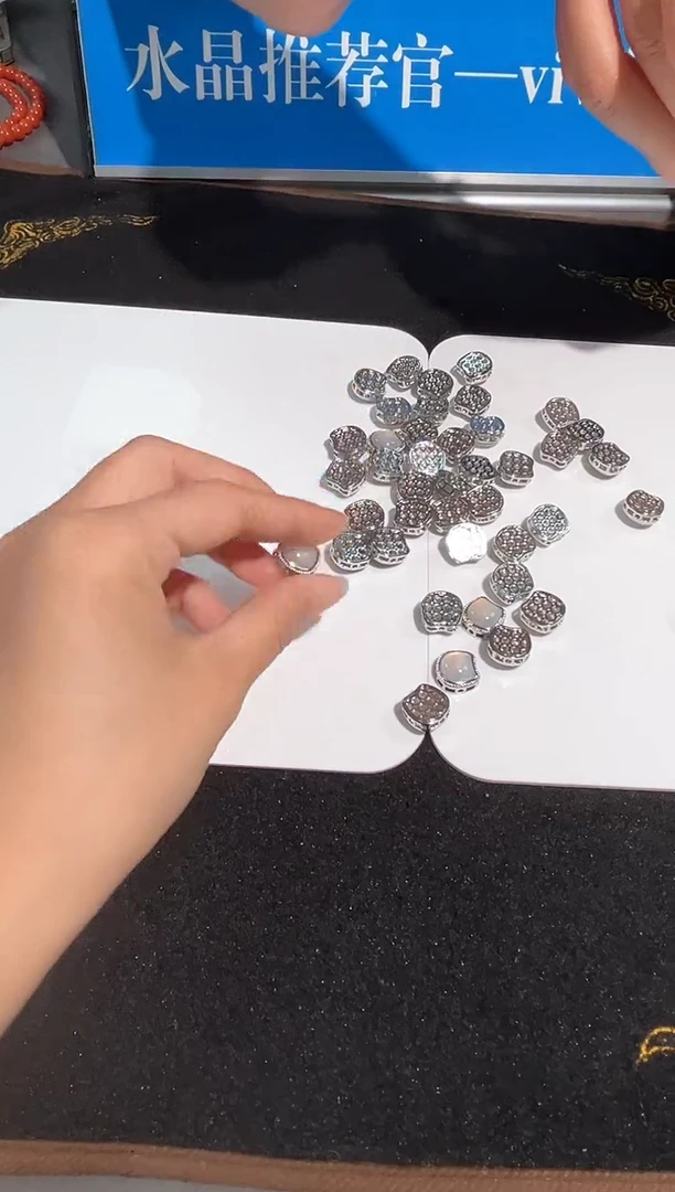 【闪购商品】水晶手链未镶嵌12号玛瑙猫咪魔盒配件