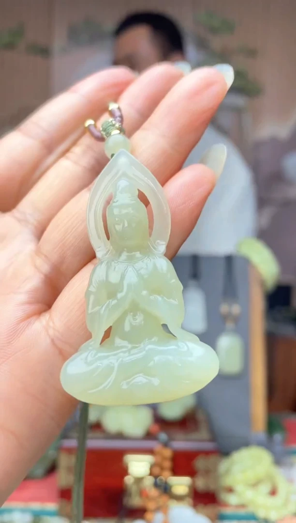 颈饰未镶嵌和田玉拍一发一