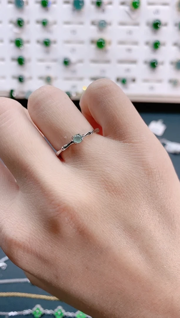 【闪购商品】翡翠戒指银S925镶嵌天然翡翠