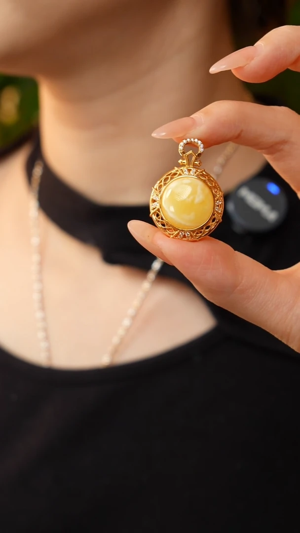 蜜蜡吊坠(赠链)银S925镶嵌白蜡吊坠