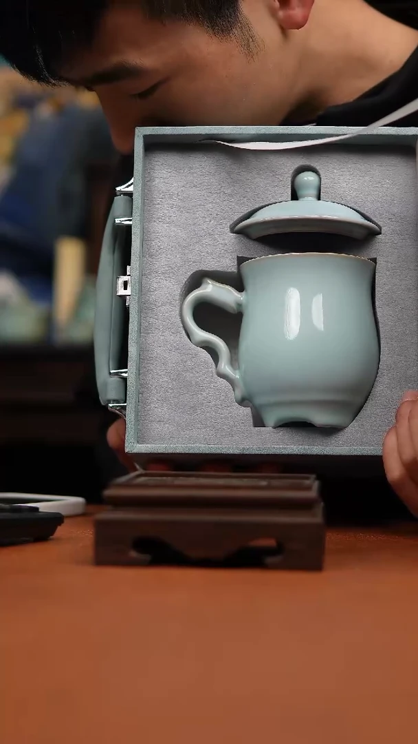 【闪购商品】瓷片原矿天青办公杯带礼盒