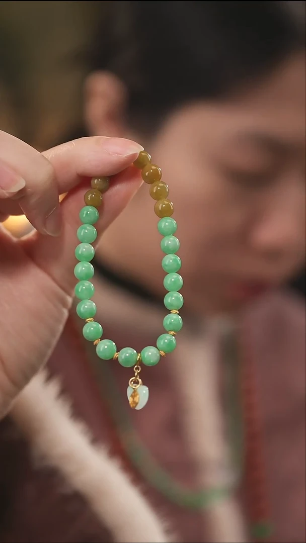 18K金镶嵌手串翡翠18K金黄加绿翡翠手串