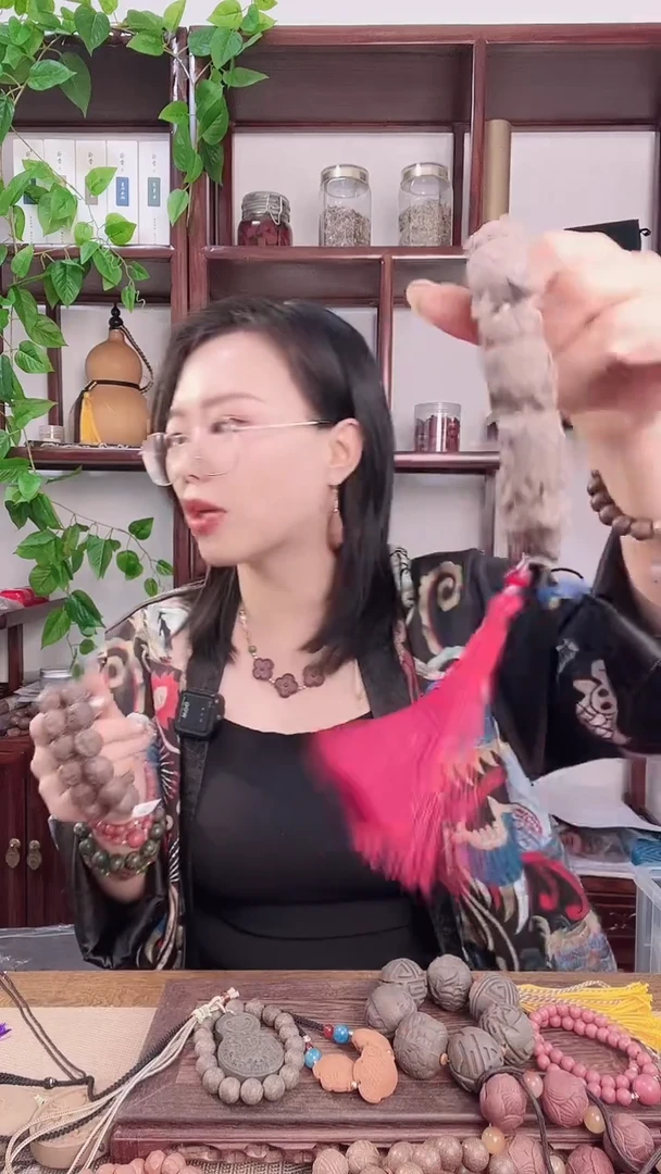 五香丸的爱心狐手持