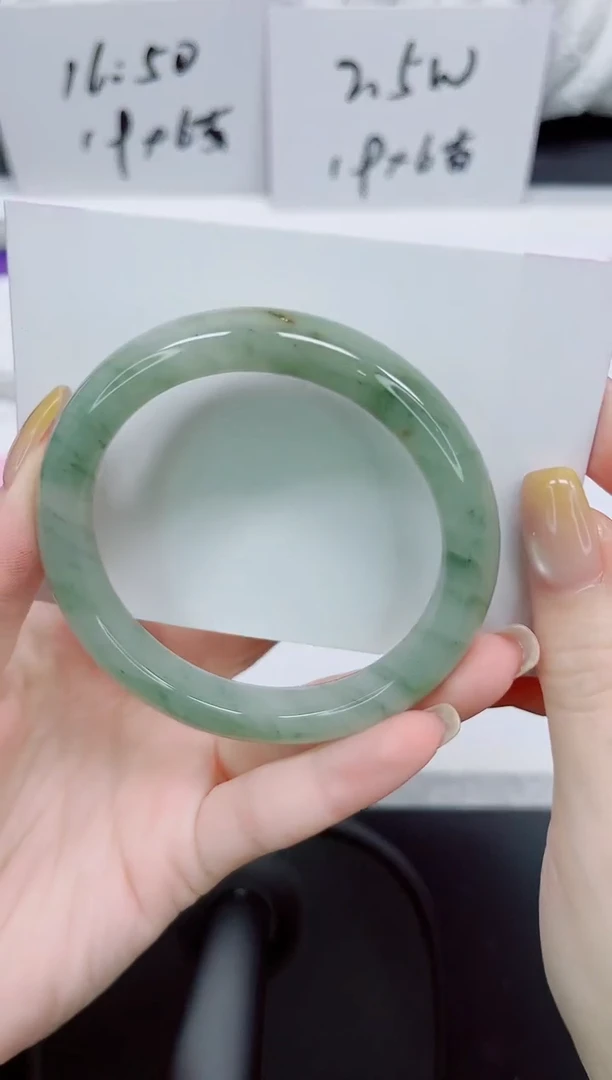 石英质玉手镯未镶嵌176