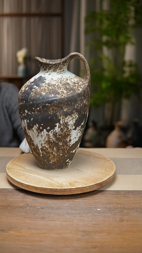 【闪购商品】陶瓷  花器诧寂黑奶壶