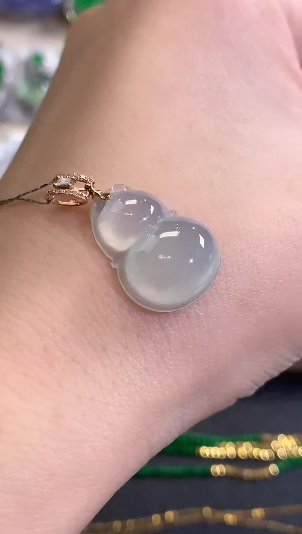 吊坠(不含链)18K金镶嵌翡翠冬日珠宝多样性发货一件Q7