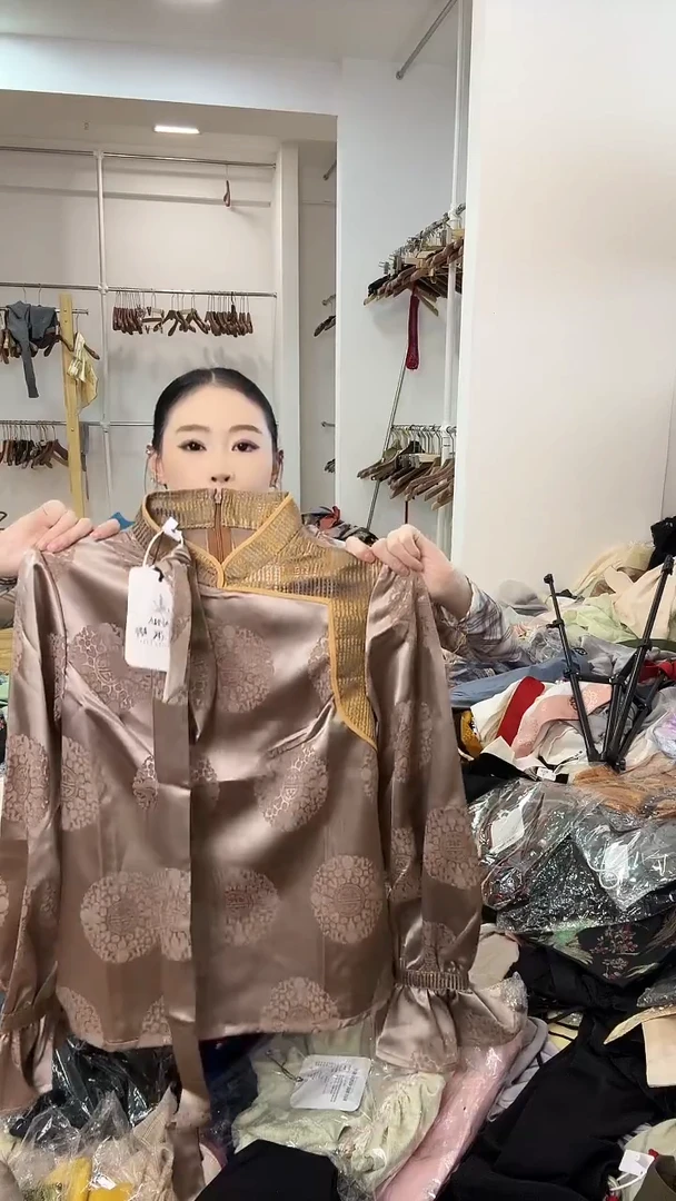 XL码      115-125斤