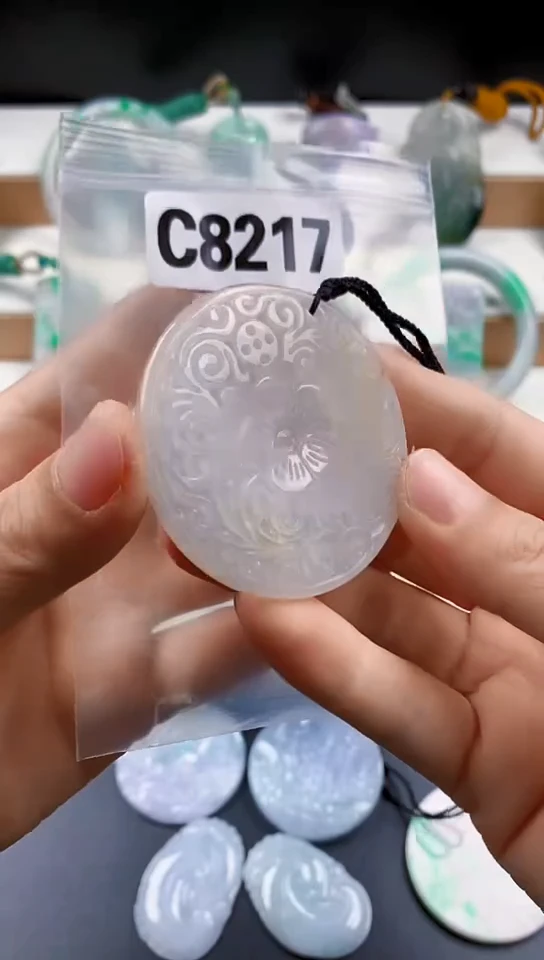颈饰未镶嵌翡翠天然翡翠吊坠挂件