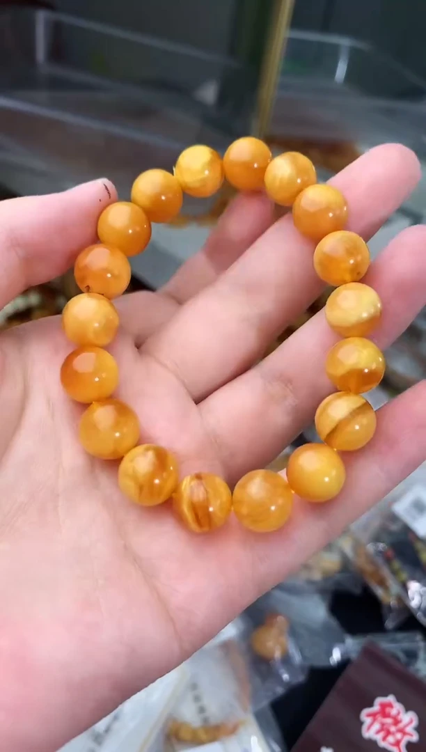 蜜蜡未镶嵌珠宝奇石92