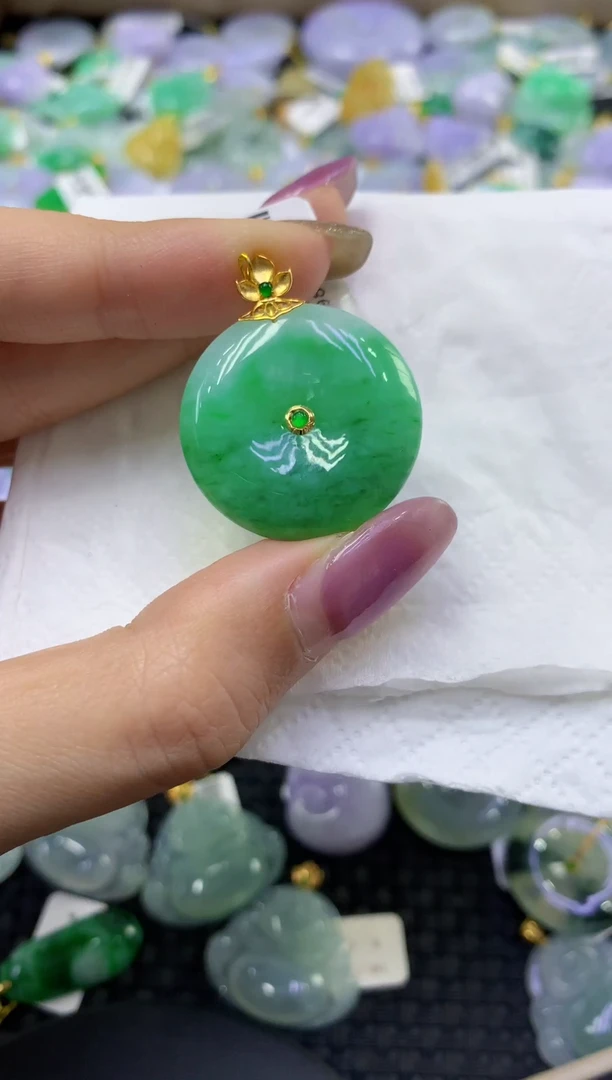 颈饰18K金镶嵌翡翠天然缅甸翡翠A货