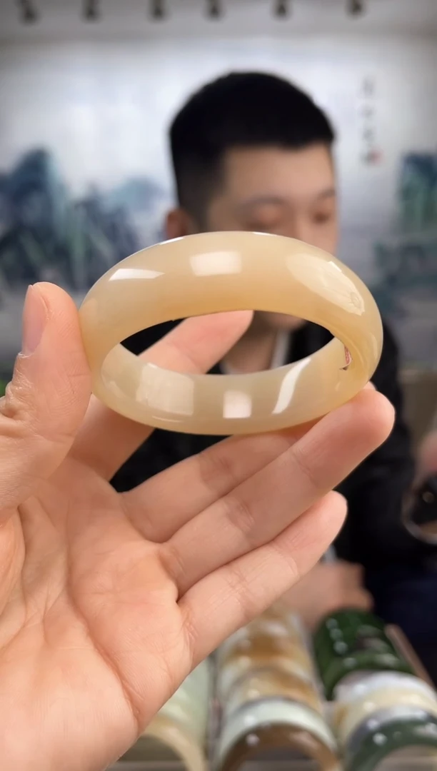 【闪购商品】和田玉手镯未镶嵌53圈口0897