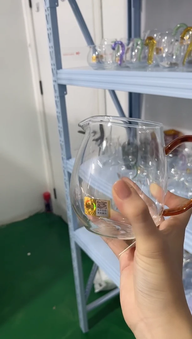 承颐茶海琥珀色，，，，，，，，，