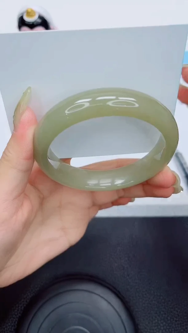 石英质玉手镯未镶嵌162-60.8