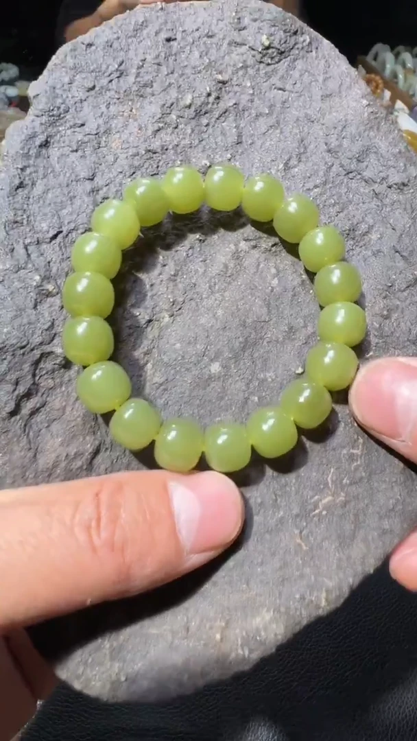 未镶嵌手链和田玉（糖玉）手串11*