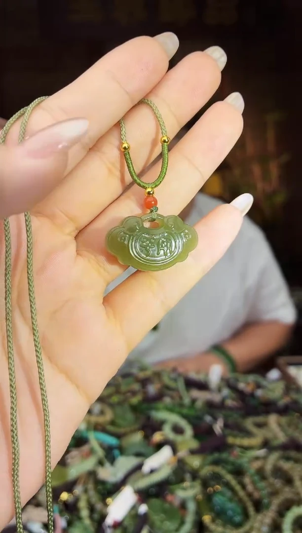 颈饰未镶嵌和田玉多样性发货拍一发一