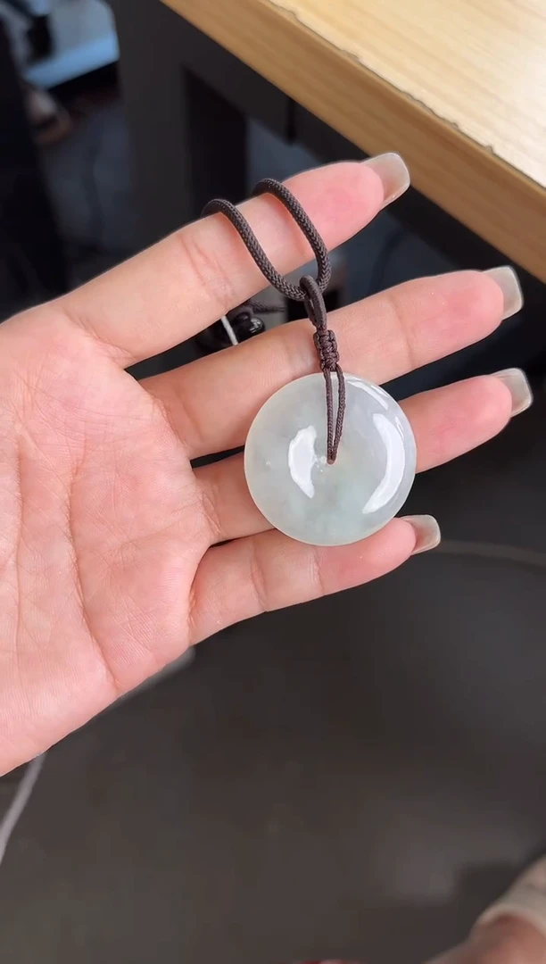 翡翠未镶嵌颈饰吊坠