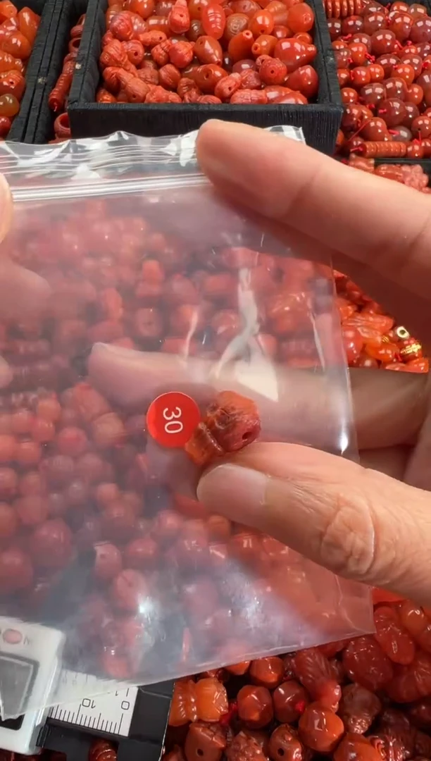 【闪购商品】南红玛瑙颈饰未镶嵌1