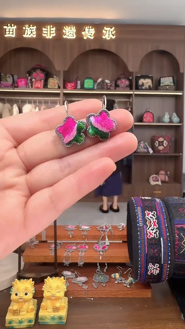 【闪购商品】织绣扶光苗绣传承50