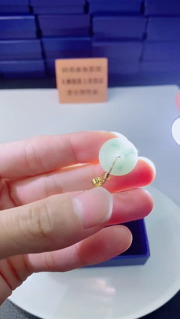 翡翠未镶嵌颈饰1111111111