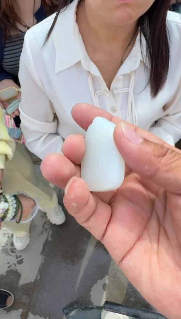 未镶嵌和田玉（糖玉）挂件和田玉