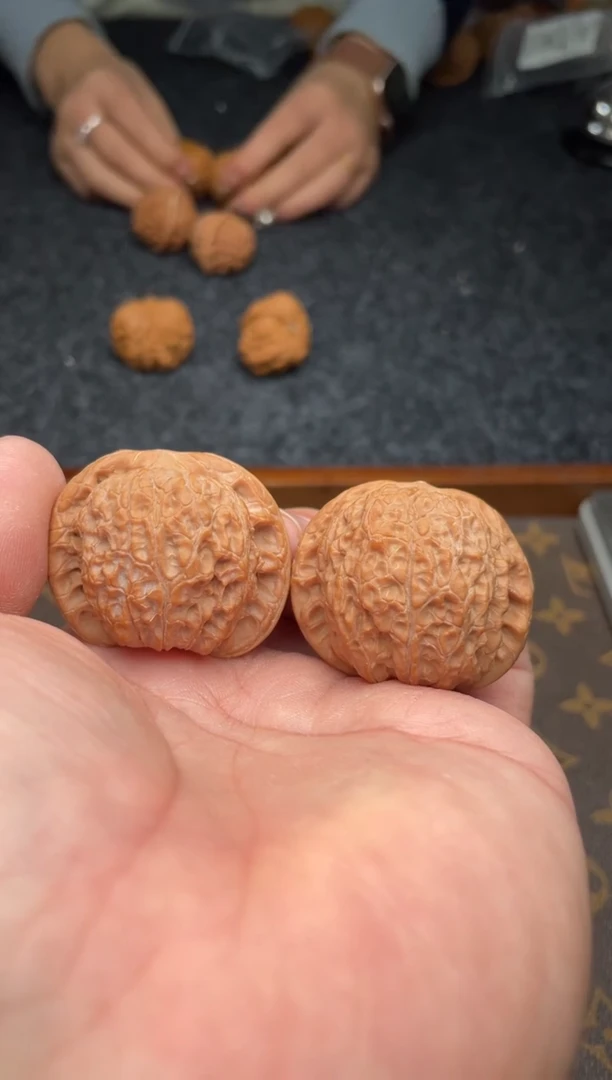 把件文玩核桃B163号40尺血麒麟