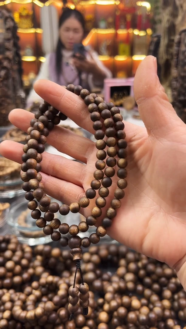 沉香手串棋楠红骨凹身圆珠多圈