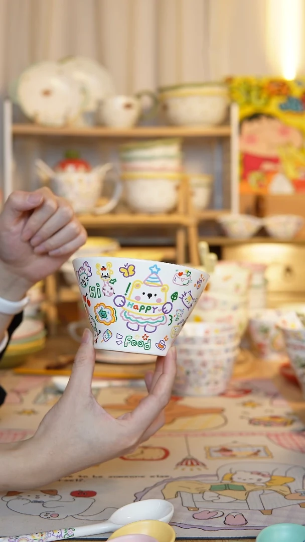 陶瓷单个快乐熊斗笠碗