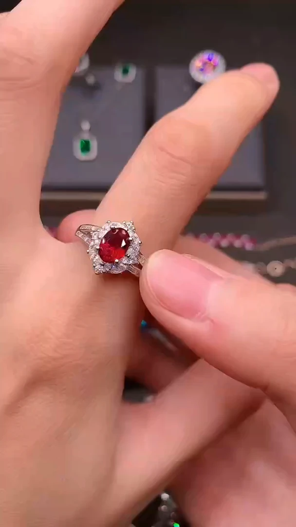 红宝石戒指银S925镶嵌....